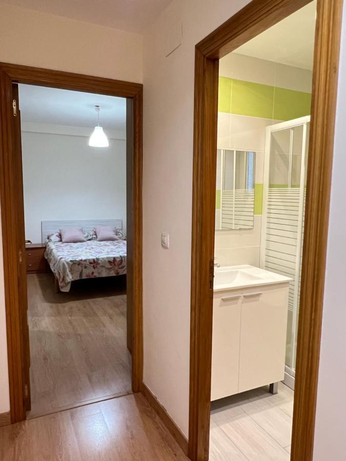 Habitacion Con Bano Privado- En Casa Familiar Beatriz Valenza Esterno foto